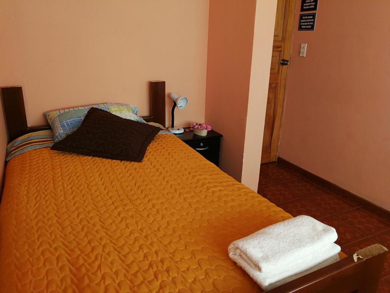 Chapelet Hostal Табабела Экстерьер фото