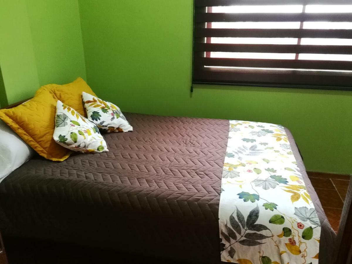 Chapelet Hostal Табабела Экстерьер фото