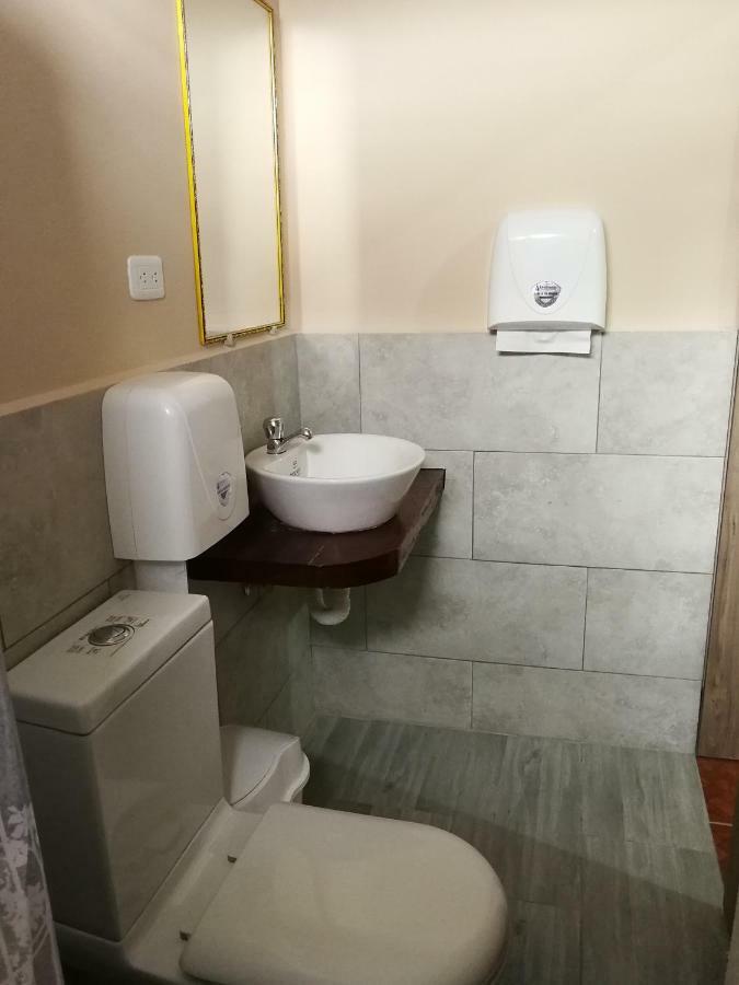 Chapelet Hostal Табабела Экстерьер фото